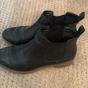 Clark’s Chelsea Boot Size 6.5 US - Black